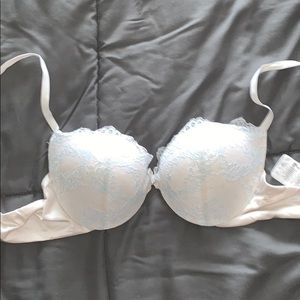 Maiden Form push up bra